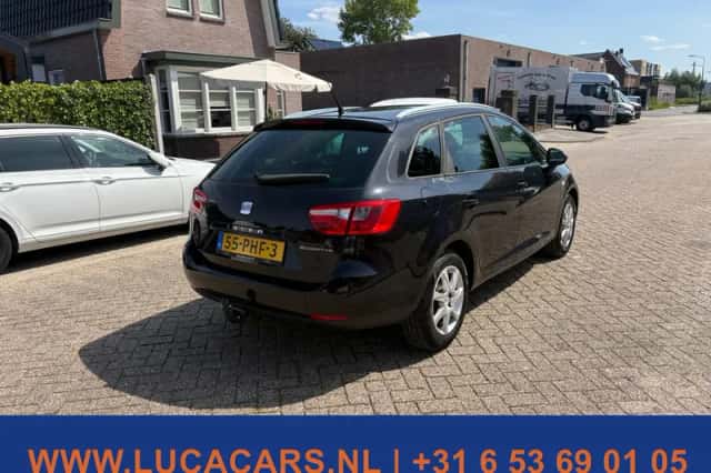 SEAT Ibiza (2011) thumbnail 3