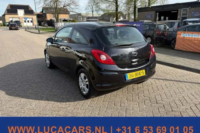 Opel Corsa (2009) thumbnail 4