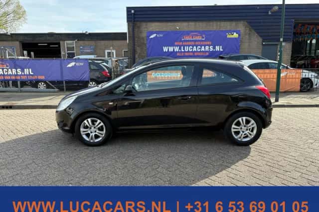 Opel Corsa (2009) thumbnail 5