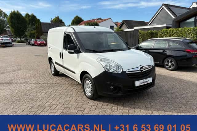 Opel Combo (2017) thumbnail 2