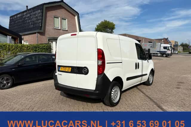 Opel Combo (2017) thumbnail 4