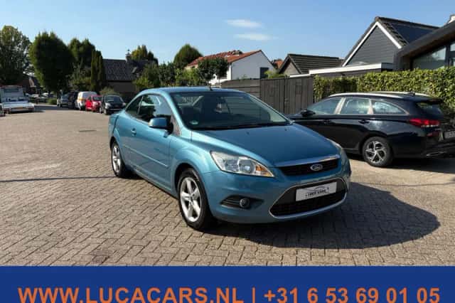 Ford Focus (2008) thumbnail 3
