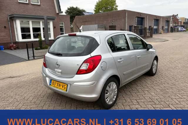 Opel Corsa (2007) thumbnail 3