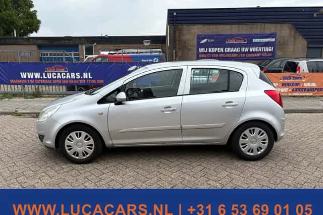 Opel Corsa (2007) thumbnail 5