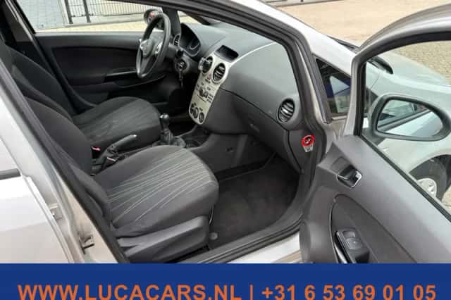 Opel Corsa (2007) thumbnail 6
