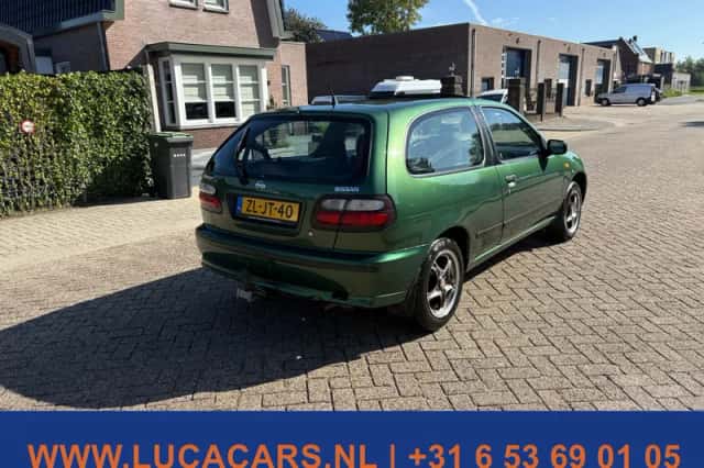 Nissan Almera (1999) thumbnail 3