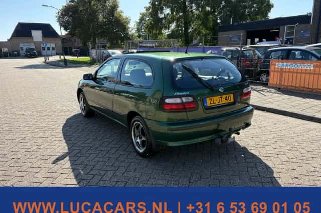 Nissan Almera (1999) thumbnail 4