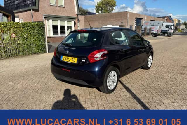 Peugeot 208 (2013) thumbnail 4