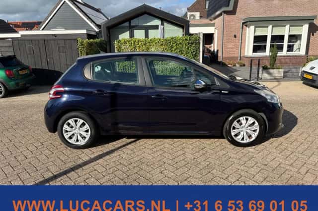 Peugeot 208 (2013) thumbnail 6