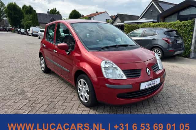 Renault Modus (2006) thumbnail 2