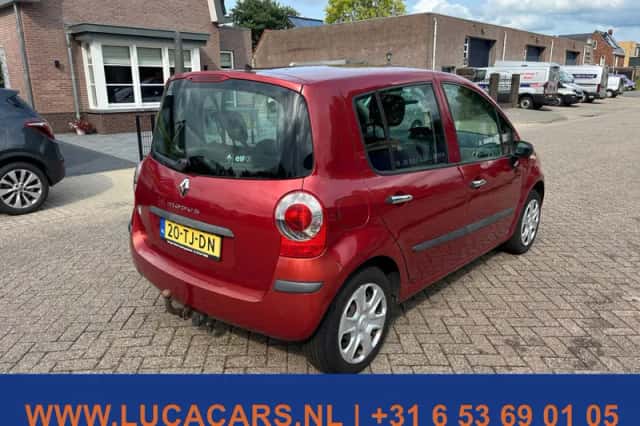 Renault Modus (2006) thumbnail 3
