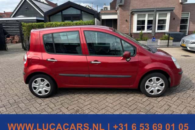 Renault Modus (2006) thumbnail 5