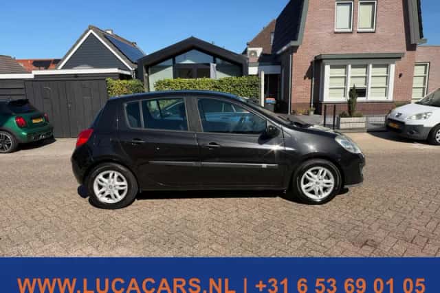 Renault Clio (2006) thumbnail 5