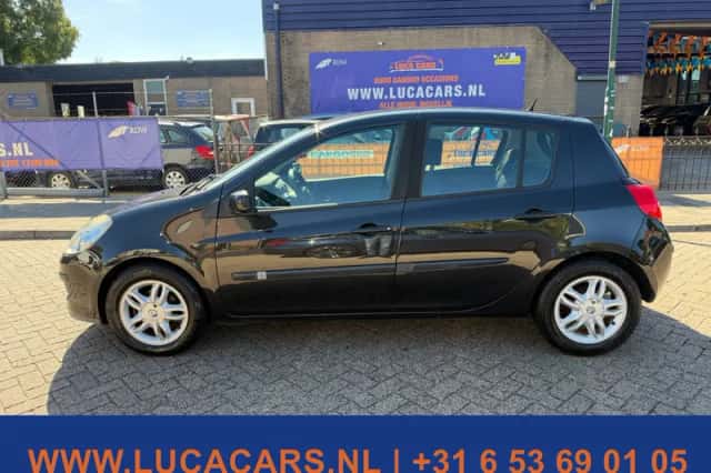 Renault Clio (2006) thumbnail 6