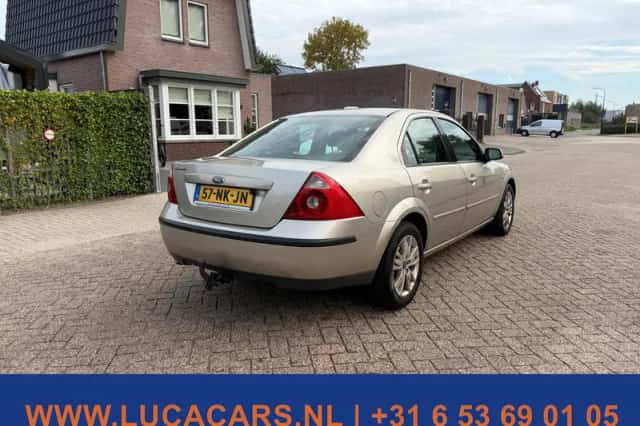 Ford Mondeo (2003) thumbnail 4