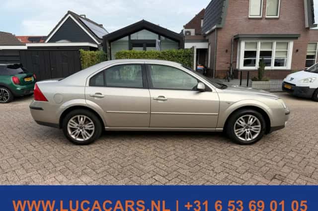 Ford Mondeo (2003) thumbnail 5