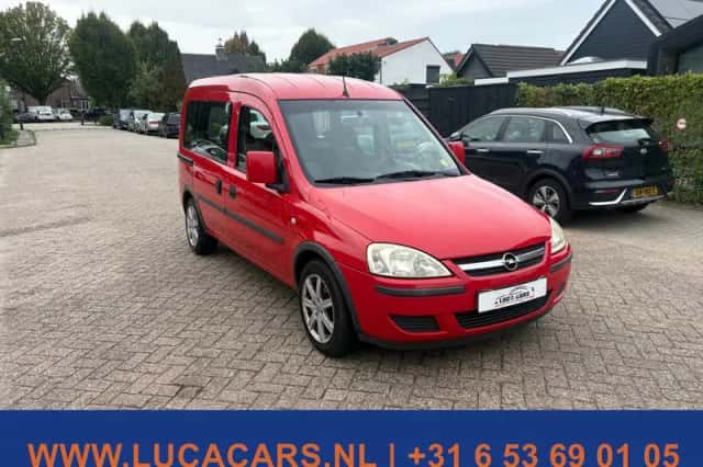 Opel Combo Tour (2009) thumbnail 2