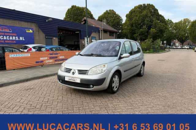 Renault Scénic (2005) thumbnail 1