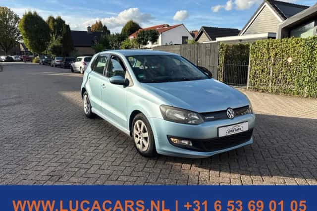 Volkswagen Polo (2010) thumbnail 2