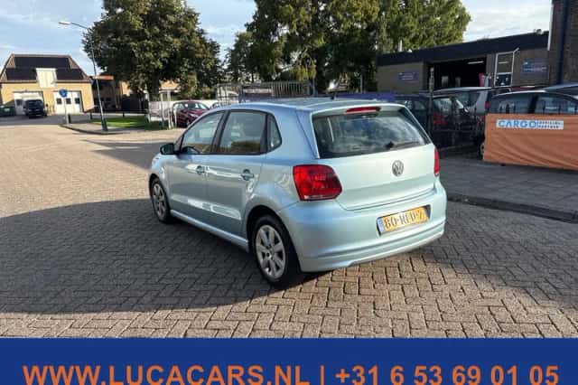 Volkswagen Polo (2010) thumbnail 3
