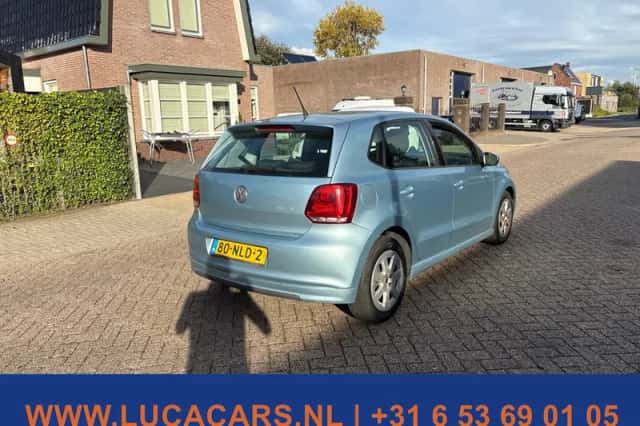 Volkswagen Polo (2010) thumbnail 4