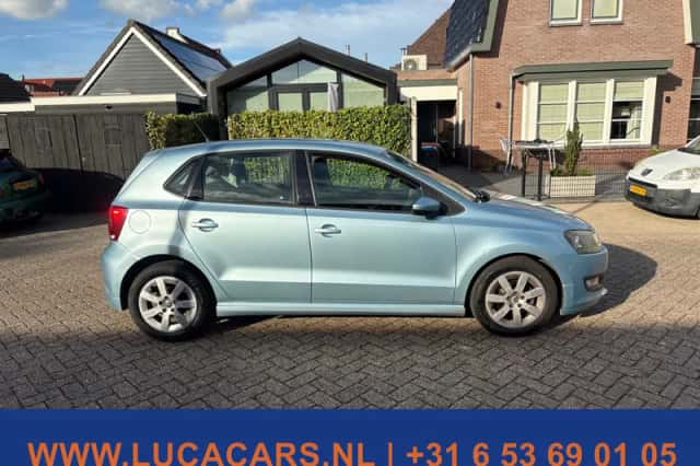 Volkswagen Polo (2010) thumbnail 6