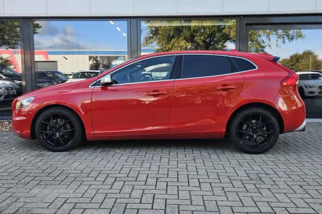Volvo V40 (2013) thumbnail 4