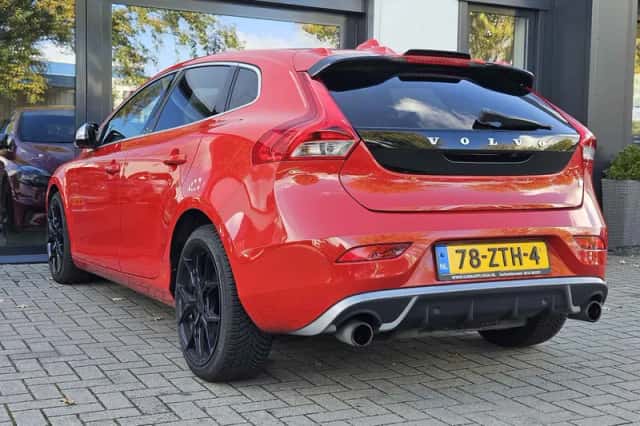 Volvo V40 (2013) thumbnail 6