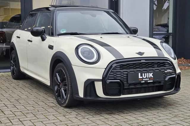 MINI Cooper (2021) thumbnail 5
