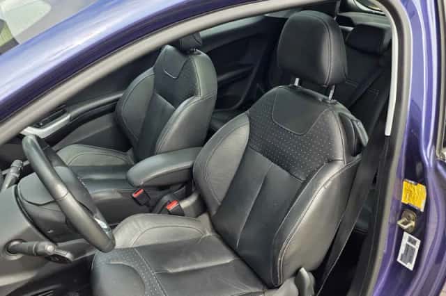 Peugeot 208 (2012) thumbnail 2