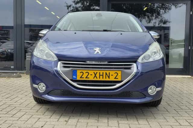 Peugeot 208 (2012) thumbnail 5