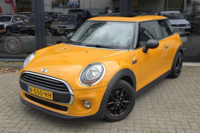 MINI One (2014) thumbnail 3