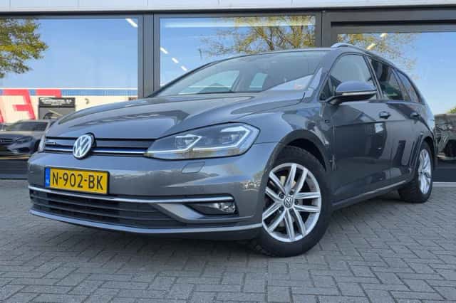Volkswagen Golf (2018) thumbnail 1