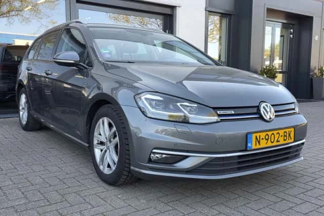 Volkswagen Golf (2018) thumbnail 5