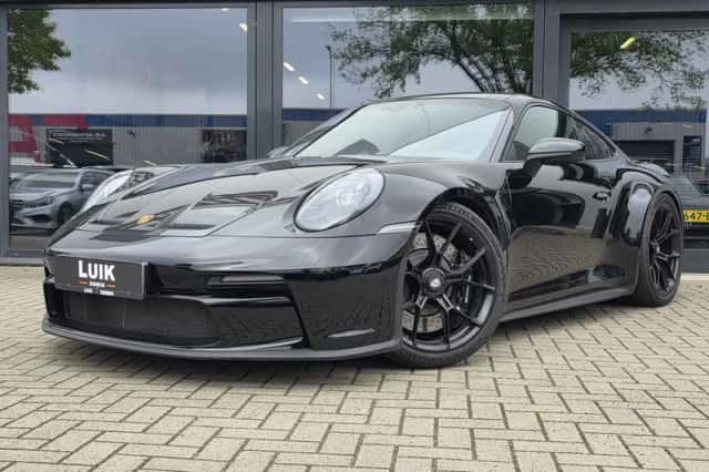 Porsche 911 (2022) thumbnail 1