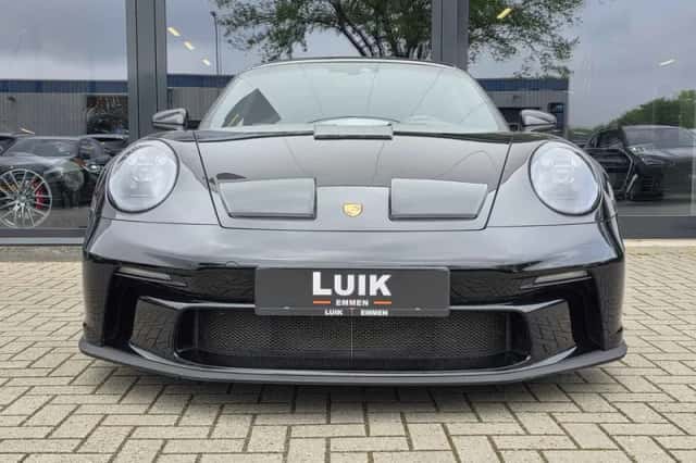Porsche 911 (2022) thumbnail 5