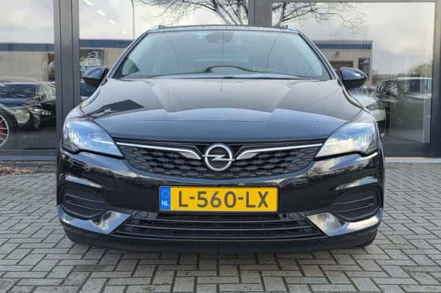 Opel Astra (2021) thumbnail 3