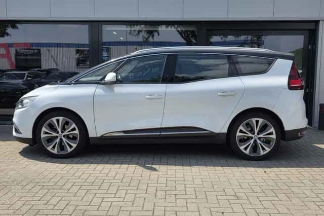 Renault Grand Scénic (2017) thumbnail 6