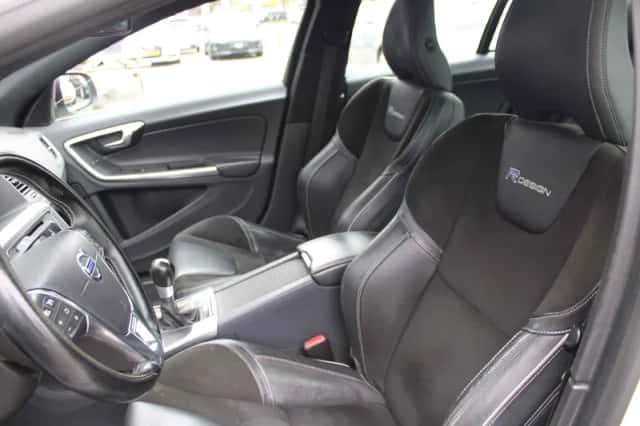 Volvo S60 (2014) thumbnail 3