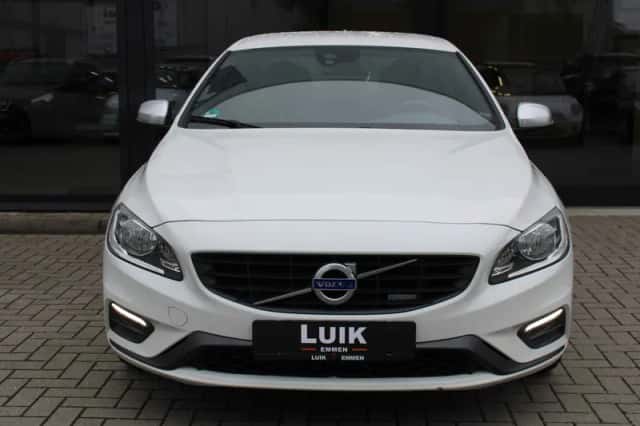 Volvo S60 (2014) thumbnail 5