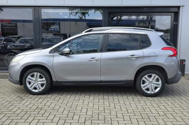 Peugeot 2008 (2013) thumbnail 4