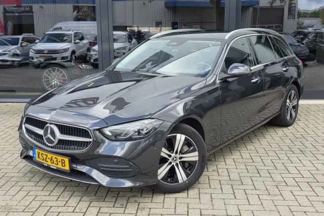 Mercedes-Benz C-Klasse (2023) thumbnail 3