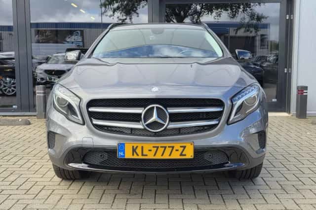 Mercedes-Benz GLA-Klasse (2015) thumbnail 4