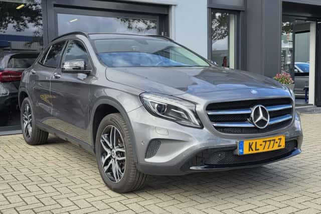 Mercedes-Benz GLA-Klasse (2015) thumbnail 5