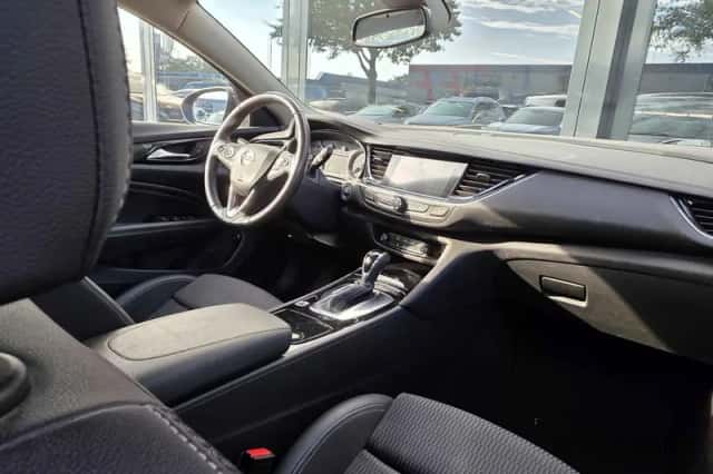 Opel Insignia (2018) thumbnail 2