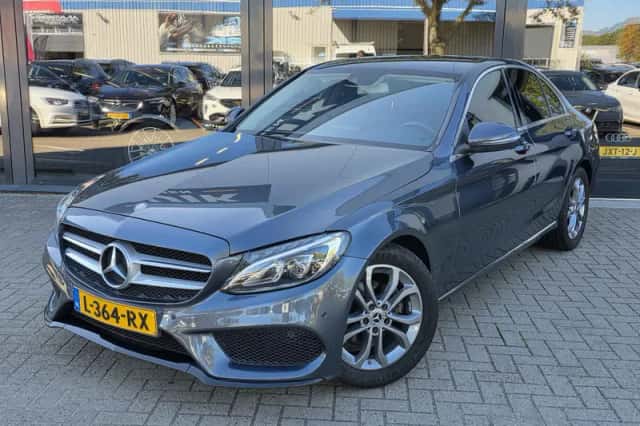 Mercedes-Benz C-Klasse (2015) thumbnail 3