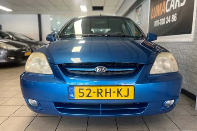 Kia Rio (2005) thumbnail 2
