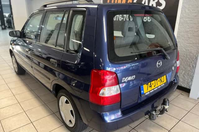 Mazda Demio (2002) thumbnail 6