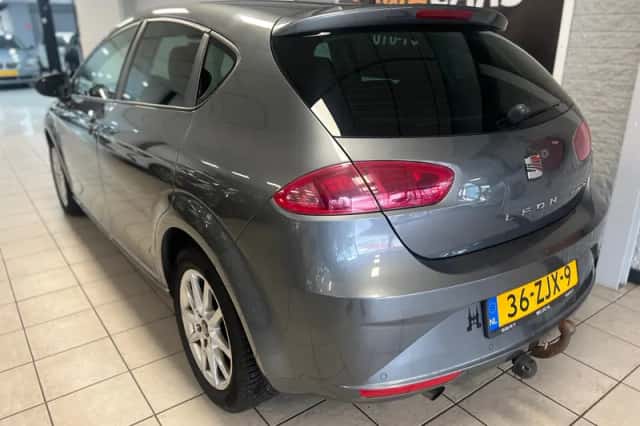 SEAT Leon (2013) thumbnail 6