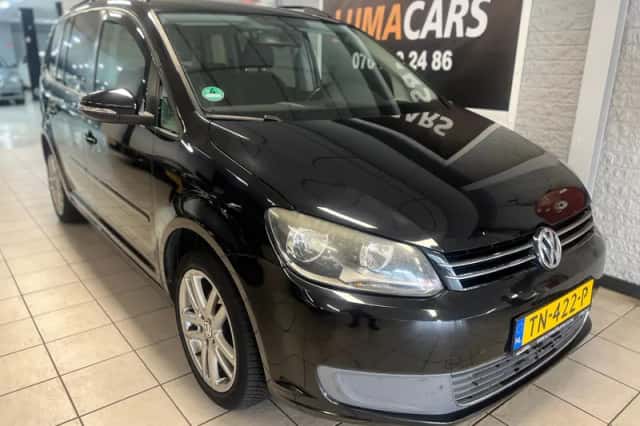 Volkswagen Touran (2010) thumbnail 1